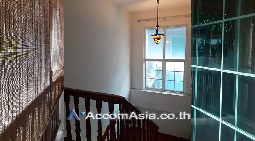 6  3 br House For Rent in Sukhumvit ,Bangkok BTS Ekkamai at House in Compound AA27862