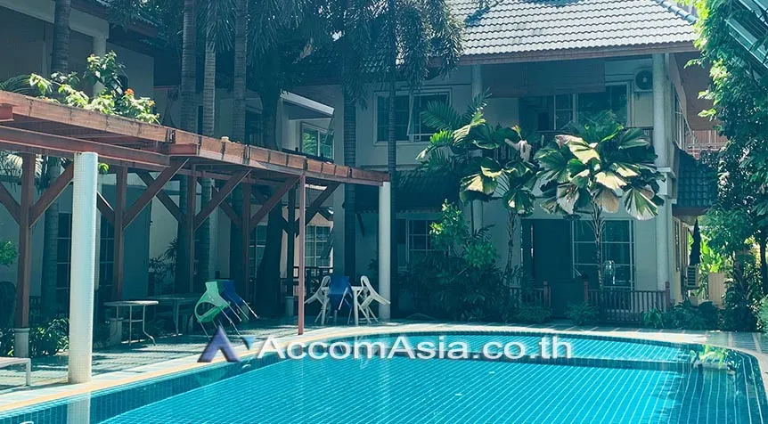 18  3 br House For Rent in Sukhumvit ,Bangkok BTS Ekkamai at House in Compound AA27862