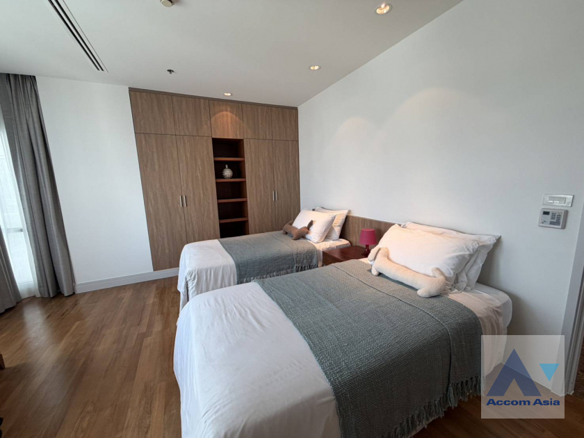 13  3 br Apartment For Rent in Ploenchit ,Bangkok BTS Ploenchit at Elegance and Traditional Luxury AA27866