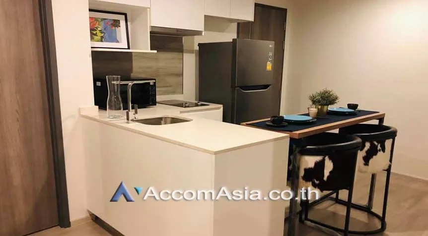 unit 2 Bedrooms  Condominium For Sale in Ploenchit, Bangkok  near BTS Ploenchit (AA27881)