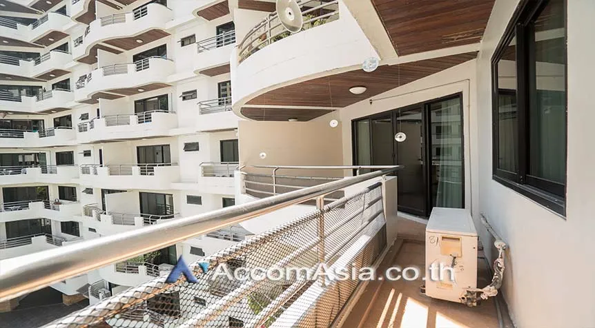 unitPet friendly |  3 Bedrooms  Apartment For Rent & Sale in Sukhumvit, Bangkok  near MRT Sukhumvit - BTS Asok (AA27900)