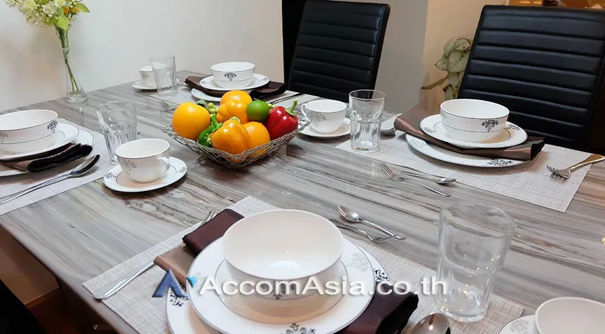 unit 2 Bedrooms  Condominium For Rent in Sukhumvit, Bangkok  near BTS Ekkamai (AA27907)