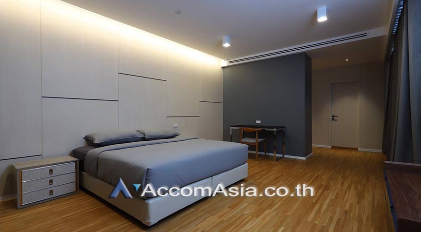  1  2 br Apartment for rent and sale in Sukhumvit ,Bangkok BTS Phrom Phong at High-Rise Serviced Apartment Near The Em District AA27913