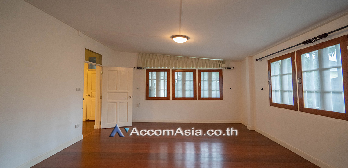 14  3 br House for rent and sale in Sukhumvit ,Bangkok BTS Phra khanong AA27949