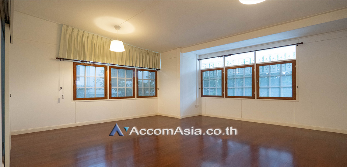 15  3 br House for rent and sale in Sukhumvit ,Bangkok BTS Phra khanong AA27949
