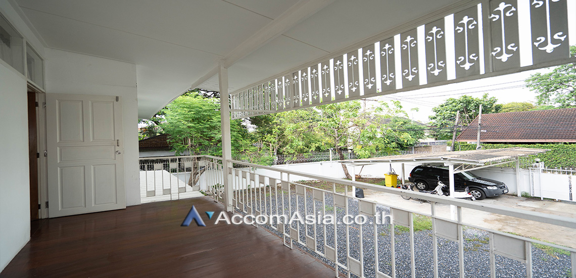 12  3 br House for rent and sale in Sukhumvit ,Bangkok BTS Phra khanong AA27949