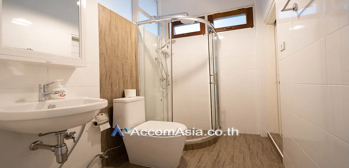 19  3 br House for rent and sale in Sukhumvit ,Bangkok BTS Phra khanong AA27949