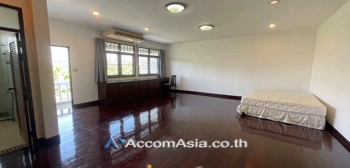 6  3 br House For Rent in Ratchadaphisek ,Bangkok MRT Phetchaburi AA27977