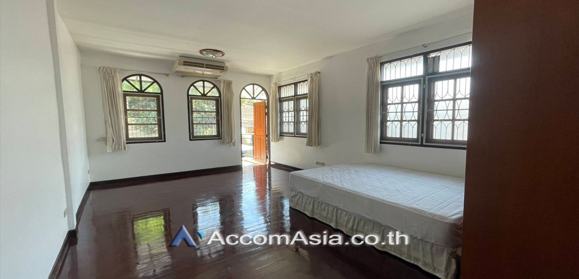 10  3 br House For Rent in Ratchadaphisek ,Bangkok MRT Phetchaburi AA27977