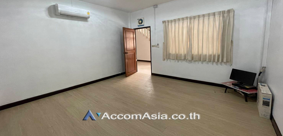 11  3 br House For Rent in Ratchadaphisek ,Bangkok MRT Phetchaburi AA27977