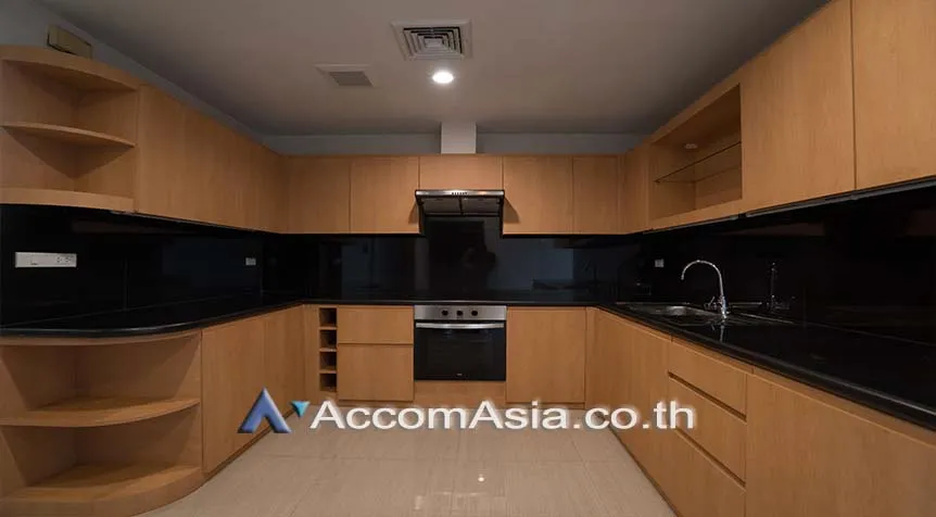  1  4 br Apartment for rent and sale in Sukhumvit ,Bangkok BTS Ekkamai at High-Rise Living with a Large Balcony Apartment in Ekkamai AA27986
