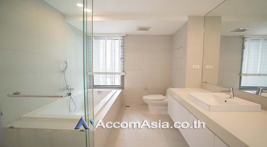 7  2 br Apartment For Rent in Sukhumvit ,Bangkok BTS Phrom Phong at A Cozy Low-Rise Residence 6 Mins Walk From BTS AA27996