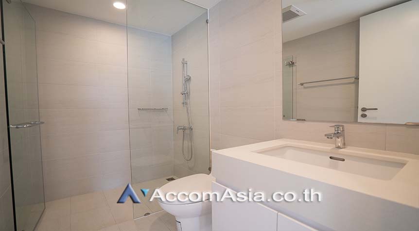 8  2 br Apartment For Rent in Sukhumvit ,Bangkok BTS Phrom Phong at A Cozy Low-Rise Residence 6 Mins Walk From BTS AA27996
