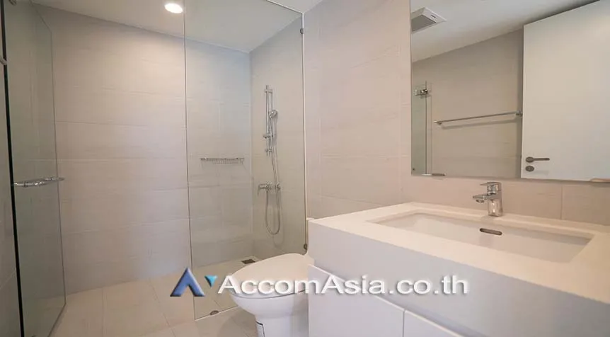 8  2 br Apartment For Rent in Sukhumvit ,Bangkok BTS Phrom Phong at A Cozy Low-Rise Residence 6 Mins Walk From BTS AA27996