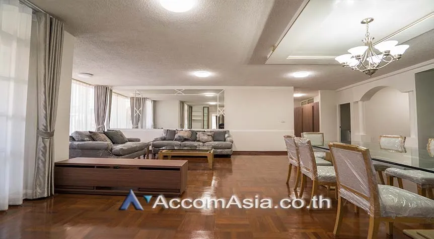 unitPet friendly |  3 Bedrooms  Apartment For Rent in Ploenchit, Bangkok  near BTS Chitlom (AA28013)