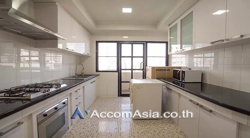 unitPet friendly |  3 Bedrooms  Apartment For Rent in Sukhumvit, Bangkok  near MRT Sukhumvit - BTS Asok (AA28016)