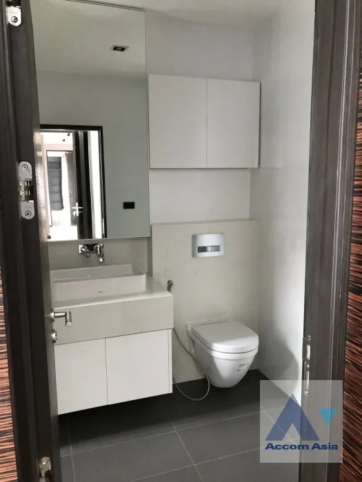 18  4 br House for rent and sale in Ramkhamhaeng ,Bangkok MRT Si Kritha at Baan Issara Rama 9 AA28032