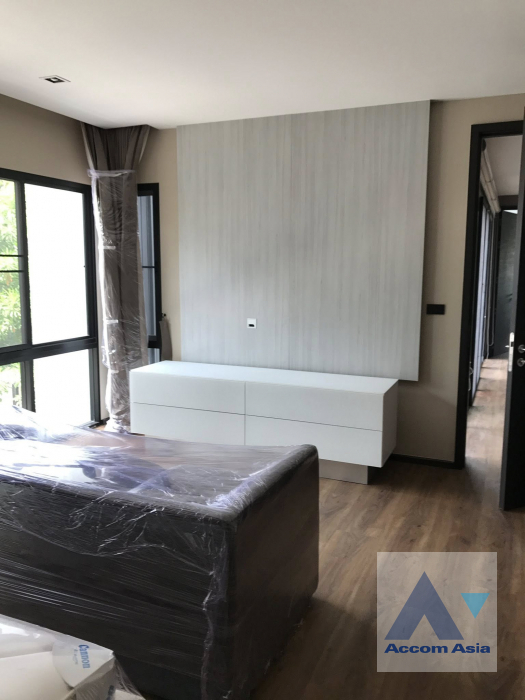 7  4 br House for rent and sale in Ramkhamhaeng ,Bangkok MRT Si Kritha at Baan Issara Rama 9 AA28032