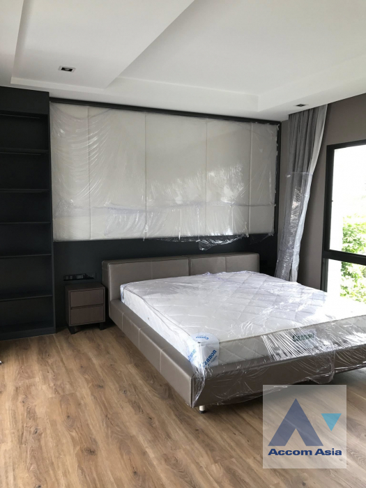 11  4 br House for rent and sale in Ramkhamhaeng ,Bangkok MRT Si Kritha at Baan Issara Rama 9 AA28032