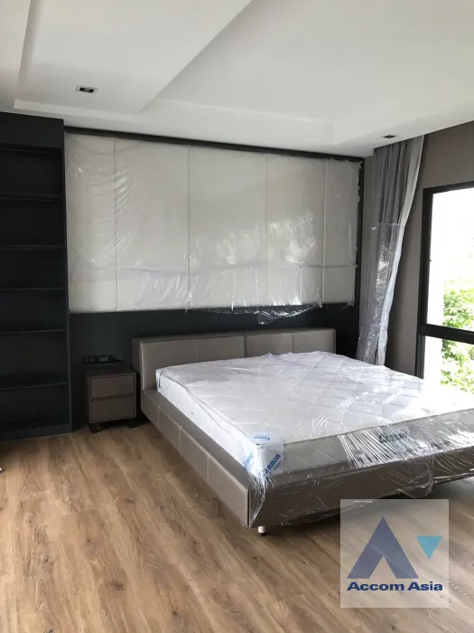 11  4 br House for rent and sale in Ramkhamhaeng ,Bangkok MRT Si Kritha at Baan Issara Rama 9 AA28032
