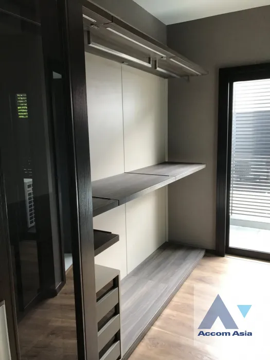 13  4 br House for rent and sale in Ramkhamhaeng ,Bangkok MRT Si Kritha at Baan Issara Rama 9 AA28032