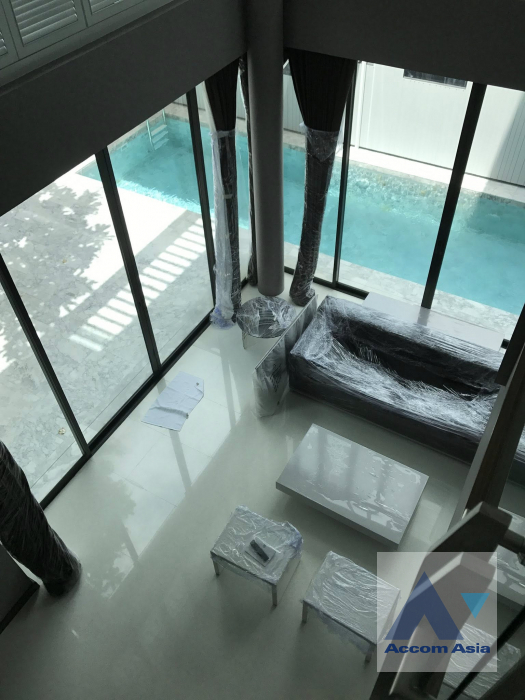  1  4 br House for rent and sale in Ramkhamhaeng ,Bangkok MRT Si Kritha at Baan Issara Rama 9 AA28032