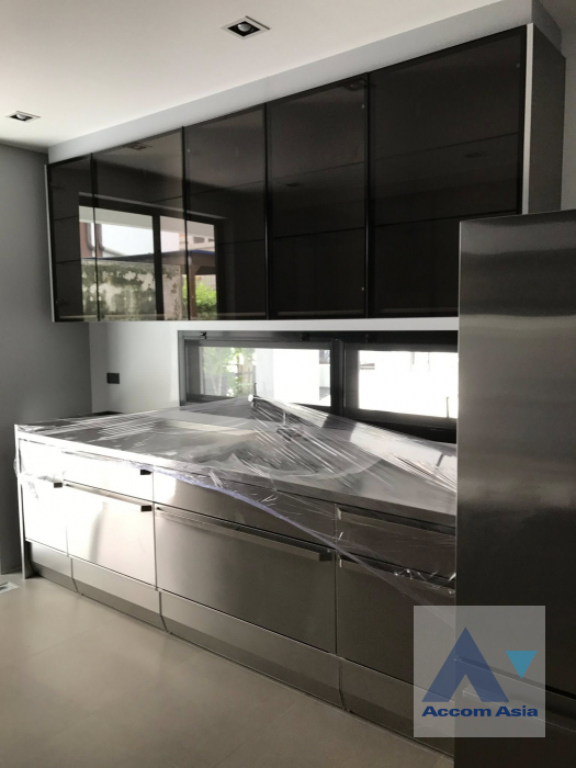 14  4 br House for rent and sale in Ramkhamhaeng ,Bangkok MRT Si Kritha at Baan Issara Rama 9 AA28032