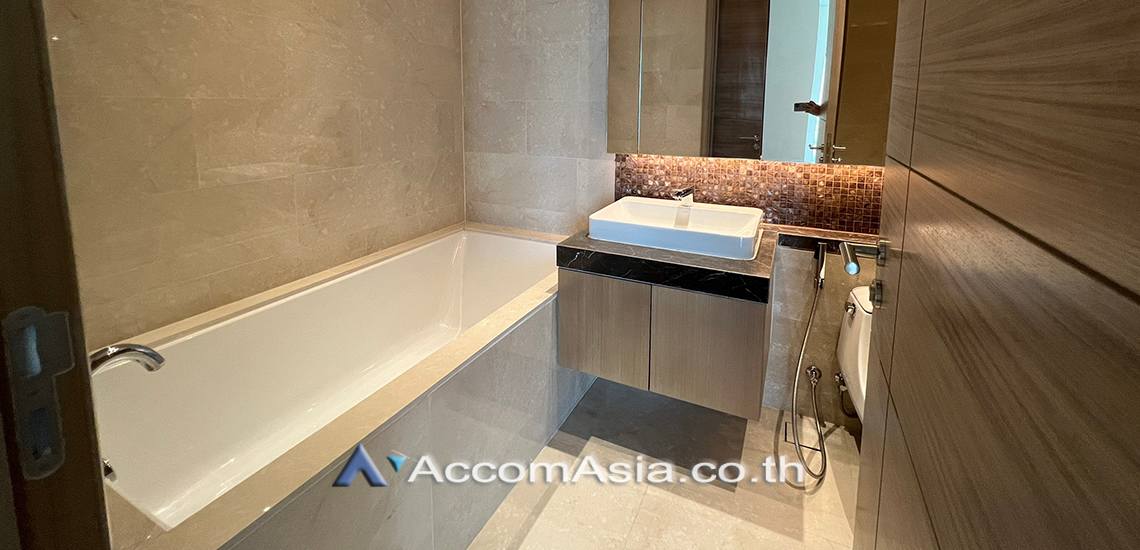 11  2 br Condominium For Rent in Ploenchit ,Bangkok BTS Ratchadamri at Magnolias Ratchadamri Boulevard AA28048