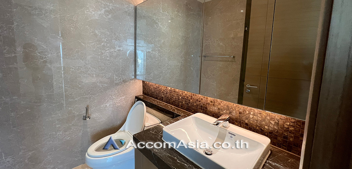 11  2 br Condominium For Rent in Ploenchit ,Bangkok BTS Ratchadamri at Magnolias Ratchadamri Boulevard AA28049