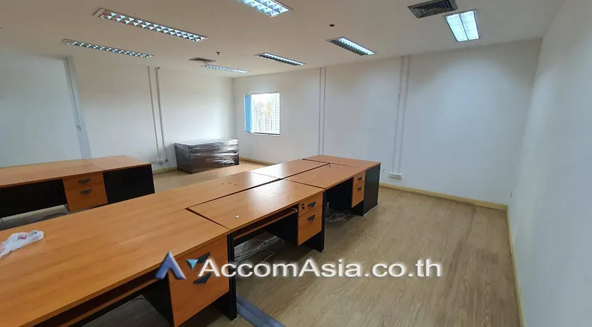 unit Studio  Office space For Rent in Sukhumvit, Bangkok  near MRT Sukhumvit - BTS Asok (AA28065)