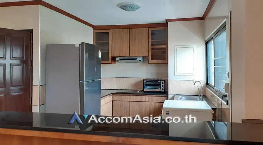 unitPet friendly |  3 Bedrooms  Apartment For Rent in Sukhumvit, Bangkok  near BTS Ekkamai (AA28067)
