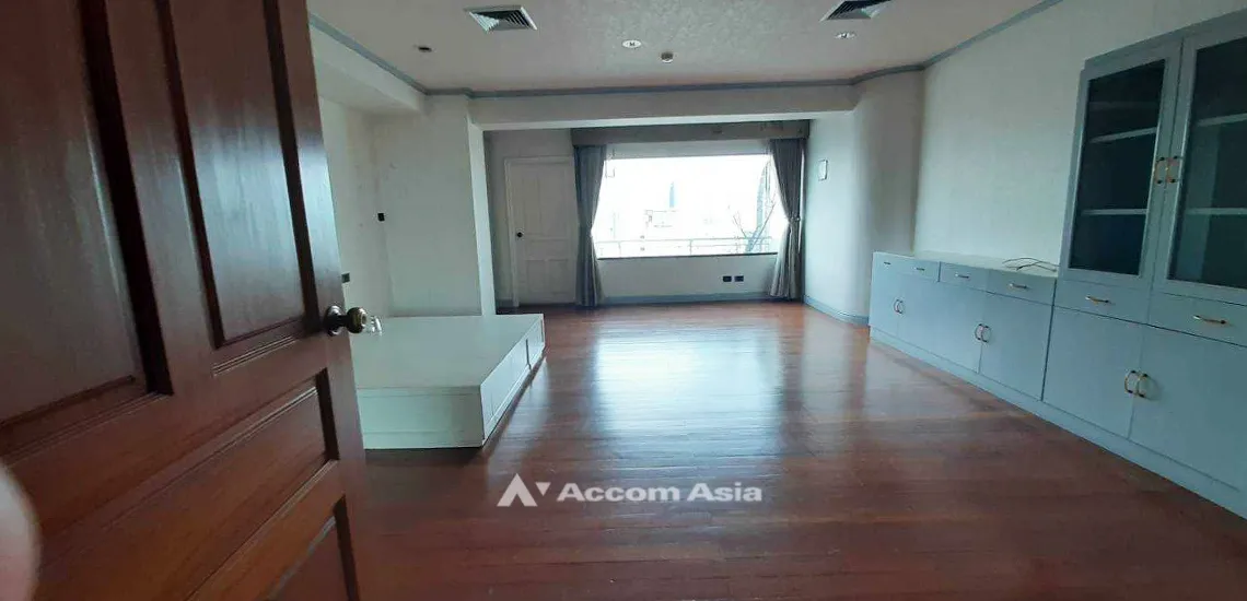 unitSuper Luxury, Private Swimming Pool, Triplex, Penthouse |  5 Bedrooms  Condominium For Sale in Sukhumvit, Bangkok  near BTS Phrom Phong (AA28068)