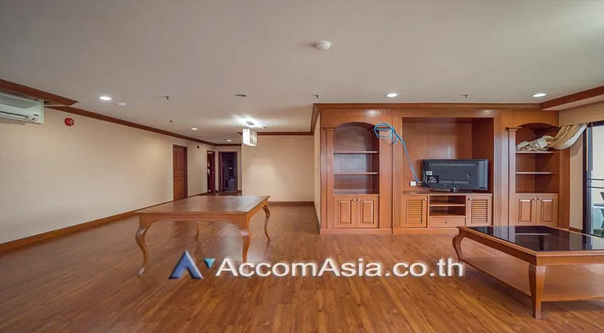 unitPet friendly |  3 Bedrooms  Apartment For Rent in Sukhumvit, Bangkok  near MRT Sukhumvit - BTS Asok (AA28069)
