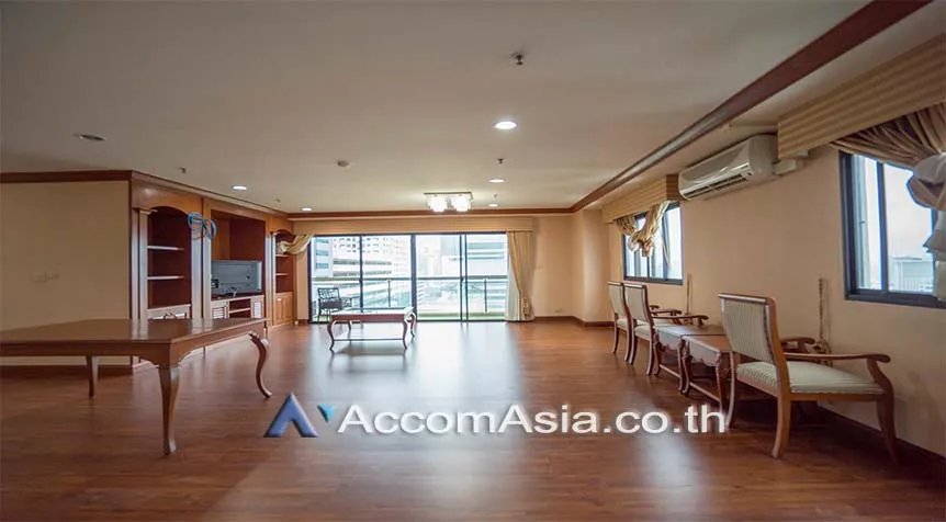 4  3 br Apartment For Rent in Sukhumvit ,Bangkok MRT Sukhumvit - BTS Asok at Perfect Apartment for Big Family, Prime Location Near Main Street AA28069