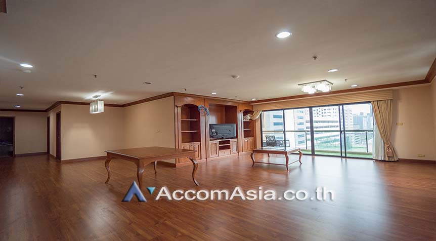  1  3 br Apartment For Rent in Sukhumvit ,Bangkok MRT Sukhumvit - BTS Asok at Perfect Apartment for Big Family, Prime Location Near Main Street AA28069