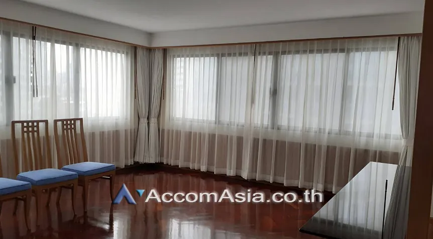 unit 3 Bedrooms  Apartment For Rent in Sukhumvit, Bangkok  near BTS Nana (AA28071)