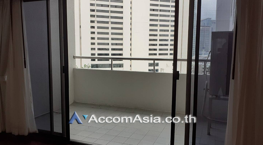 4  3 br Apartment For Rent in Sukhumvit ,Bangkok BTS Nana at Perfect for Pet lovers Apartment, near NIST Intl AA28071