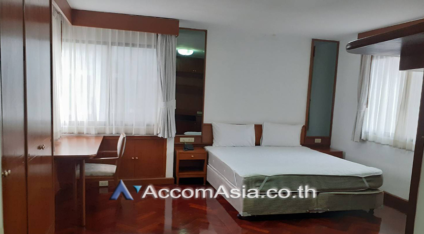8  3 br Apartment For Rent in Sukhumvit ,Bangkok BTS Nana at Perfect for Pet lovers Apartment, near NIST Intl AA28071