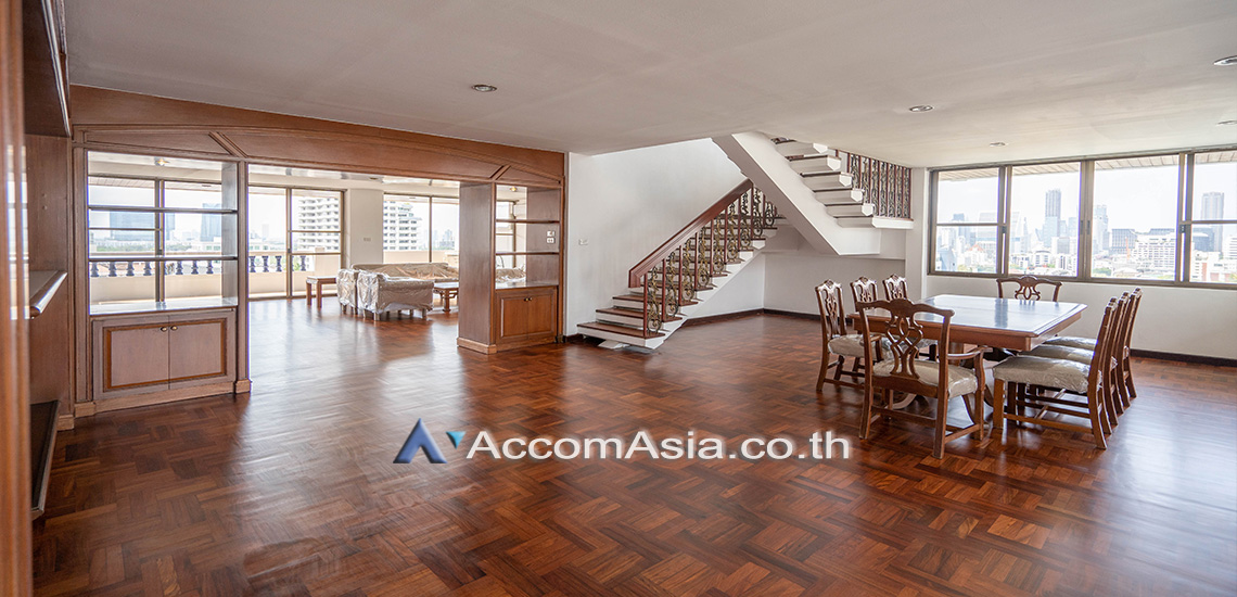  1  4 br Apartment For Rent in Sukhumvit ,Bangkok MRT Sukhumvit - BTS Asok at Spacious space with a cozy AA28122