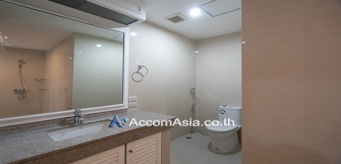 19  4 br Apartment For Rent in Sukhumvit ,Bangkok MRT Sukhumvit - BTS Asok at Spacious space with a cozy AA28122