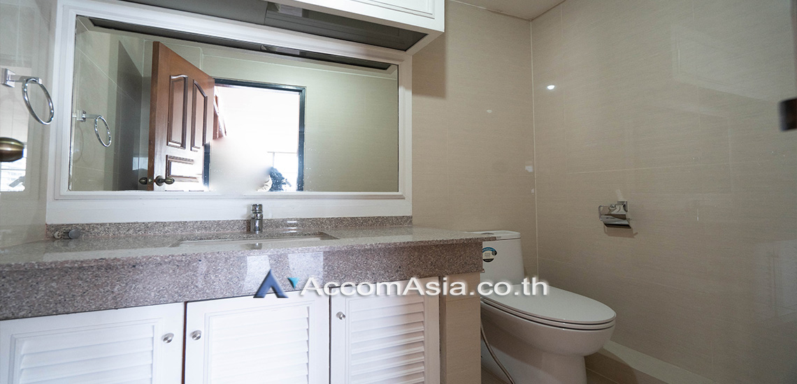 22  4 br Apartment For Rent in Sukhumvit ,Bangkok MRT Sukhumvit - BTS Asok at Spacious space with a cozy AA28122