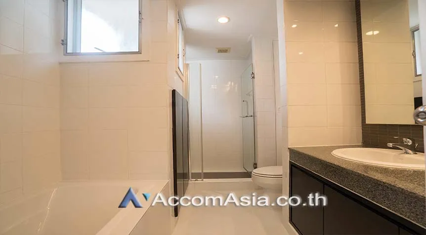 10  4 br Apartment for rent and sale in Sukhumvit ,Bangkok BTS Nana at Calm and Peaceful AA28130