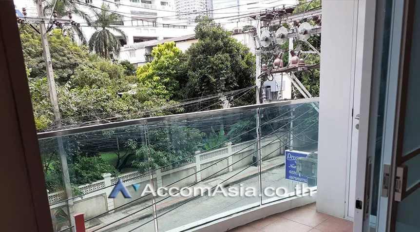 unit 1 Bedroom  Apartment For Rent in Sukhumvit, Bangkok  near BTS Phrom Phong (AA28134)