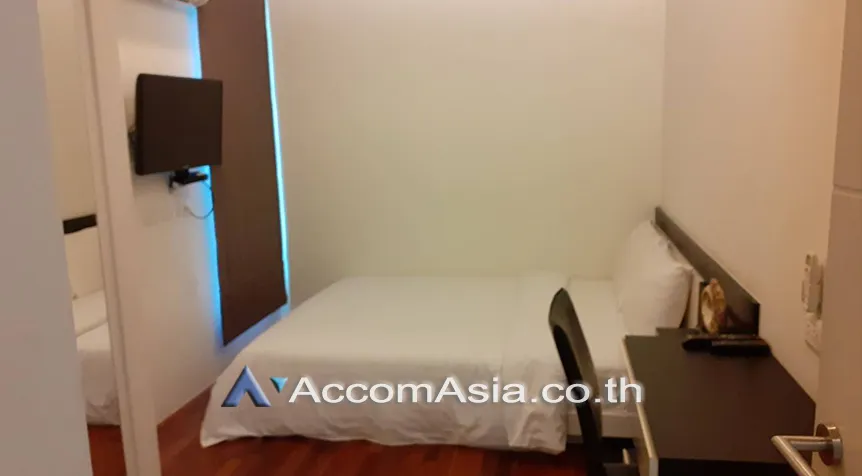 unit 2 Bedrooms  Apartment For Rent in Sukhumvit, Bangkok  near BTS Phrom Phong (AA28135)