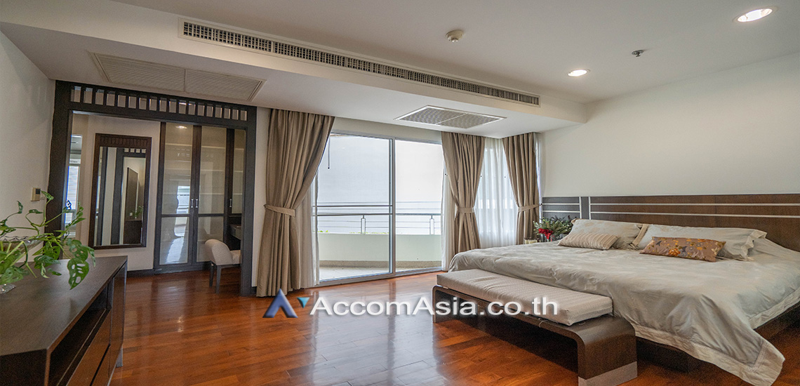 6  3 br Apartment for rent and sale in Sukhumvit ,Bangkok BTS Ekkamai at Low-rise Apartment, Only 1,000m to BTS AA28172