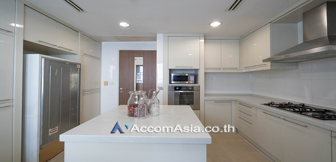  1  3 br Apartment for rent and sale in Sukhumvit ,Bangkok BTS Ekkamai at Low-rise Apartment, Only 1,000m to BTS AA28172