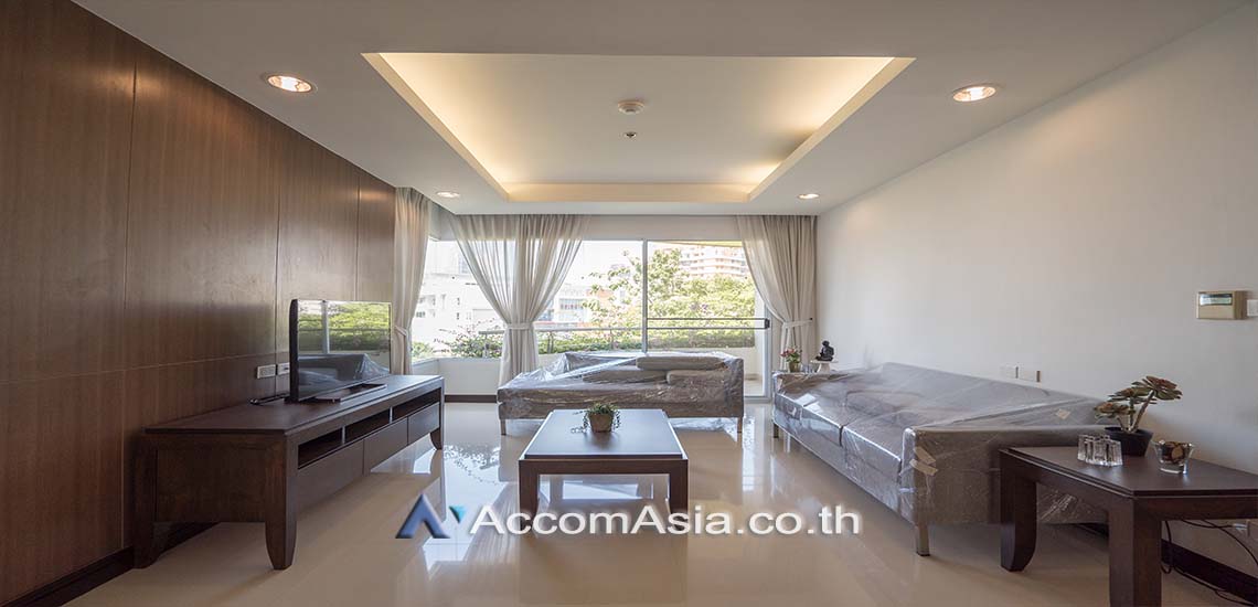  2  3 br Apartment For Rent in Sukhumvit ,Bangkok BTS Ekkamai at Low-rise Apartment, Only 1,000m to BTS AA28173