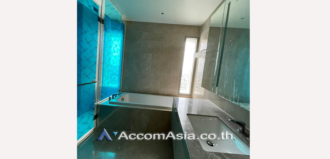 19  3 br Condominium For Sale in Charoen Nakhon ,Bangkok BTS Krung Thon Buri at Magnolias Waterfront Residences AA28177