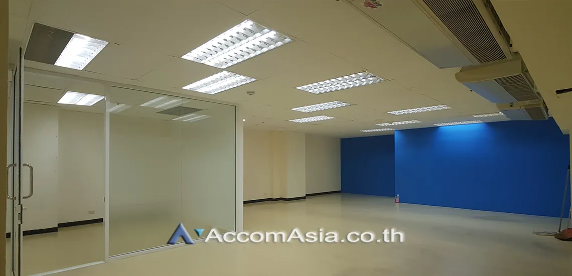  2  Office Space For Rent in Sukhumvit ,Bangkok BTS Nana at The Trendy Sukhumvit 13 AA28201