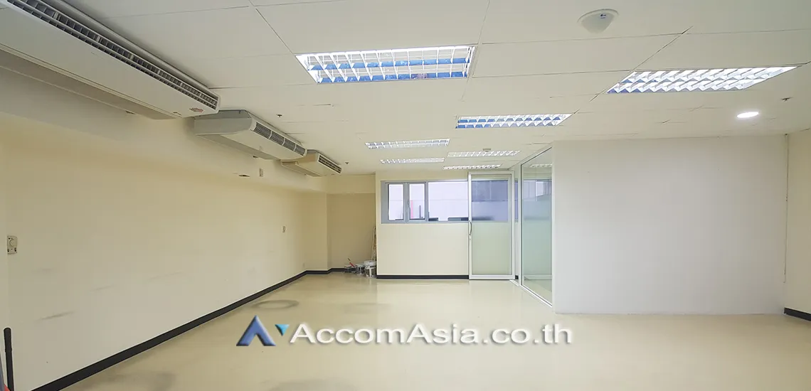 5  Office Space For Rent in Sukhumvit ,Bangkok BTS Nana at The Trendy Sukhumvit 13 AA28201